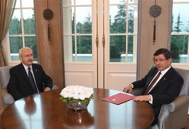 PM Davutoğlu meets CHP leader upon PKK attack