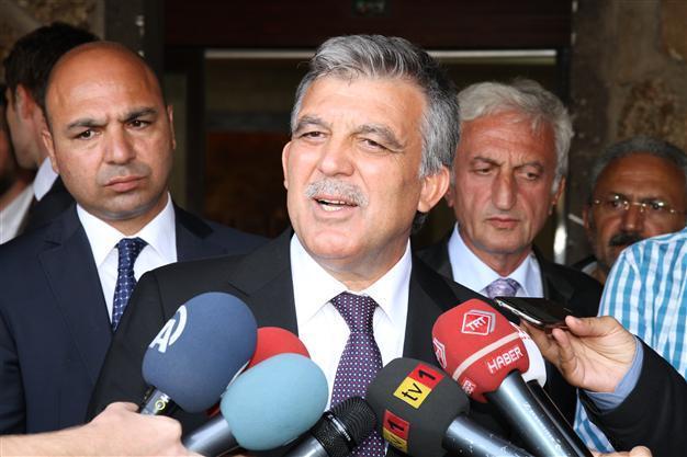 Former Turkish president criticizes attack on daily Hürriyet
