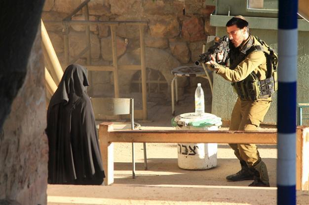 Palestinian woman shot by Israeli troops dies