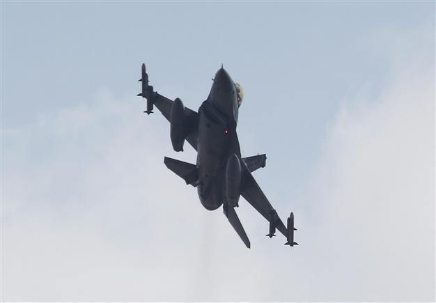 Turkish fighter jets hit PKK bases in northern Iraq