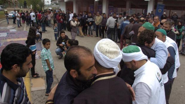 ‘Don’t go to Europe,’ Syrian imam tells refugees at Eid prayer in Edirne