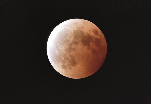 ‘Super blood moon’ to give stargazers a rare sight