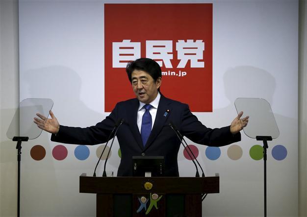 Japans Abe airs Abenomics 2.0 plan for $5 trillion economy