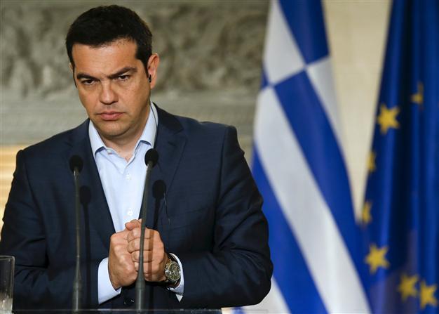 Tsipras flies to Brussels to try to bridge gaps with Greeces creditors