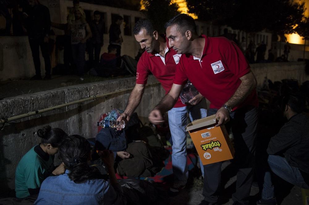 Syrian migrants determined to march on amid ‘deadline’