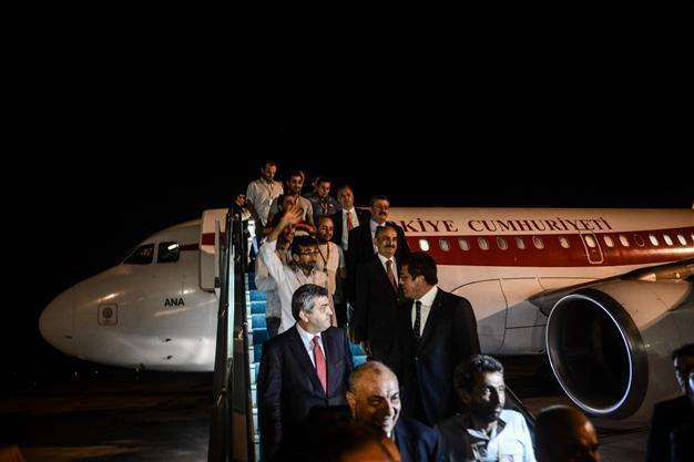 16 Turkish workers held in Baghdad return to Turkey