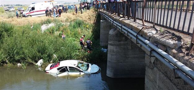 Six family members die in tragic crash