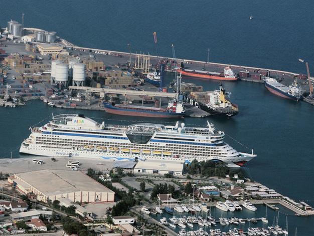 EBRD acquires stake in Turkish port operator Global Ports