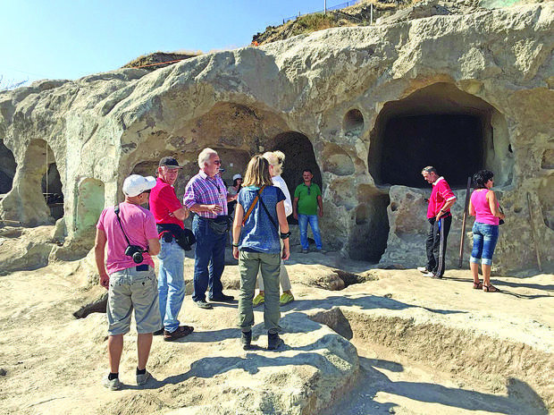 Däniken visits massive underground city in Nevşehir