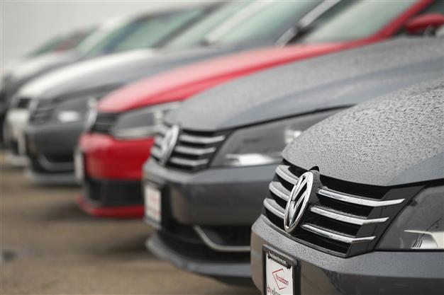VW CEO says recall to start in January, be completed end-2016