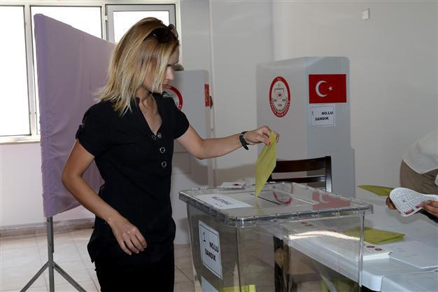 Voting for the Nov 1 polls starts abroad and at customs gates