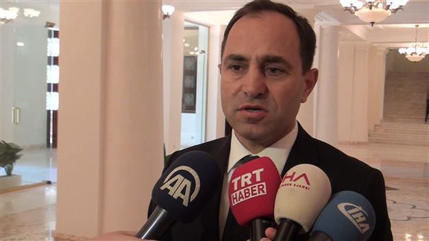 Turkey says concerned about new Syrian migrant wave as Russia strikes