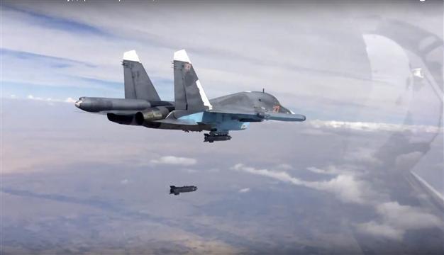 Syria regime in new offensive as Putin blasts US