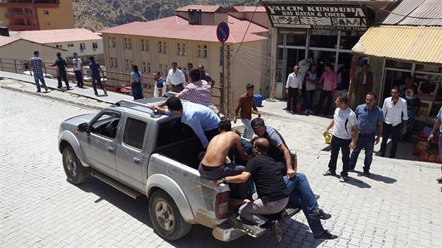 10 detained after two Turkish soldiers killed in attacks
