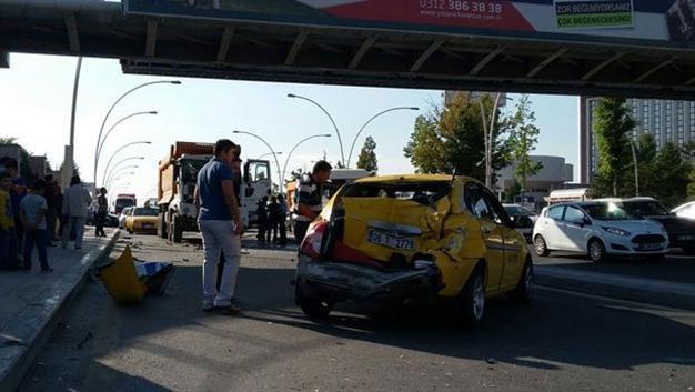 VIDEO: 12 wounded as truck rams into public bus and taxi in Ankara