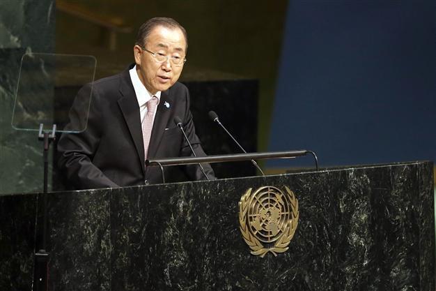 UN warns of danger after Russia-Turkey close call