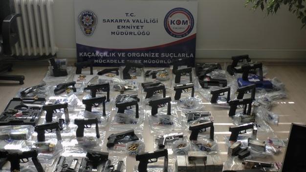 83 suspects detained for issuing fake gun licenses across Turkey