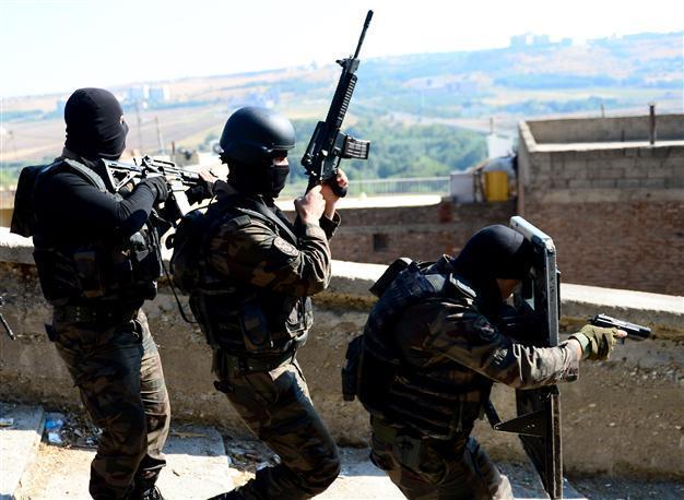 Policeman killed in PKK bomb attack in southeastern Turkey