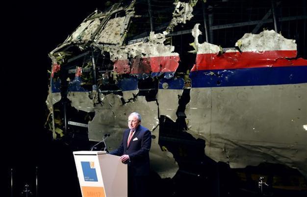 Flight MH17 shot down over Ukraine by Russian-built Buk missile, Dutch report says