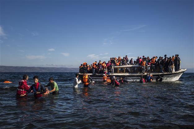 Bodies of two migrants wash up on Greek islands