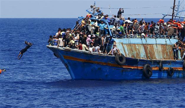 More than 1,000 more migrants rescued in Mediterranean