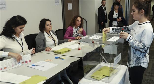 Voting starts for more than 90,000 Turkish citizens in US for Nov 1 snap elections