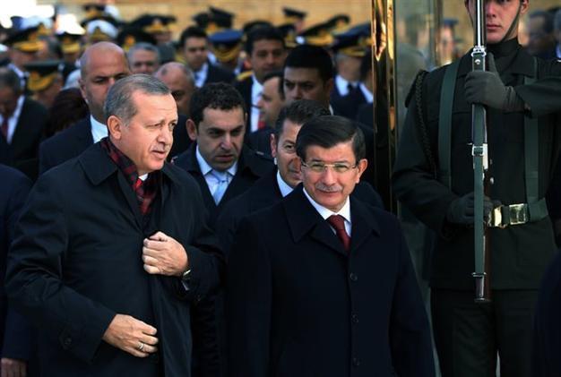 Erdoğan congratulates PM for Nov 1 victory on Twitter