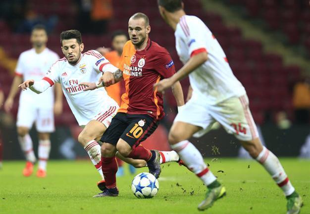 Galatasaray beats Benfica 2-1 to kickstart campaign