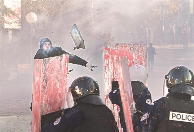 Kosovo opposition fires tear gas, pepper spray in parliament
