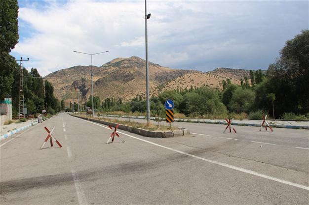 PKK kills bus driver after blocking road in eastern Turkey