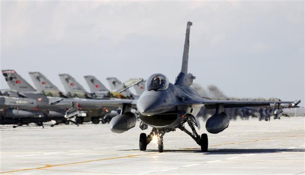 Turkey tightens border control, Russia to deploy missiles