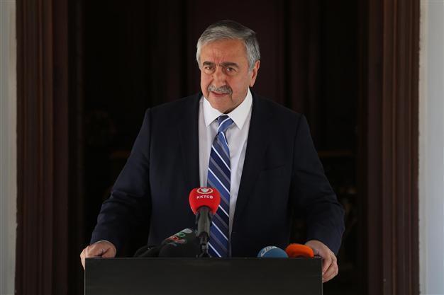 Turkish Cypriot leader lends support to arrested journalists in Turkey
