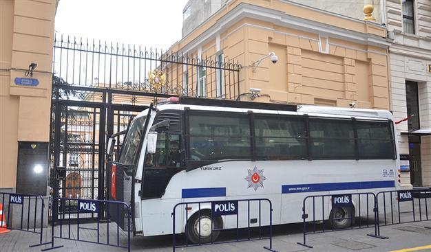 Police take security measures near Russian Consulate in Istanbul