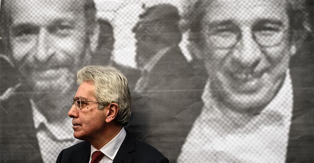 Istanbul court refuses to release two prominent journalists