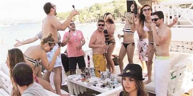 The summer moods of Turks