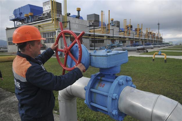 Ten EU nations say Nord Stream gas extension not in EU interests