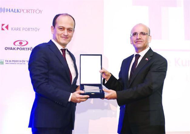 Turkish Deputy PM warns of cash exit, eyes on Fed
