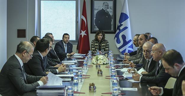State, private sector to share burden from minimum wage raise: Turkish PM