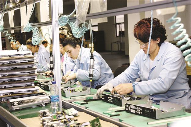 Turkish women earning far less than men in equal jobs