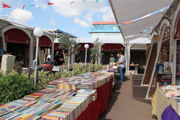 Rare books at Istanbul Bibliopole Festival