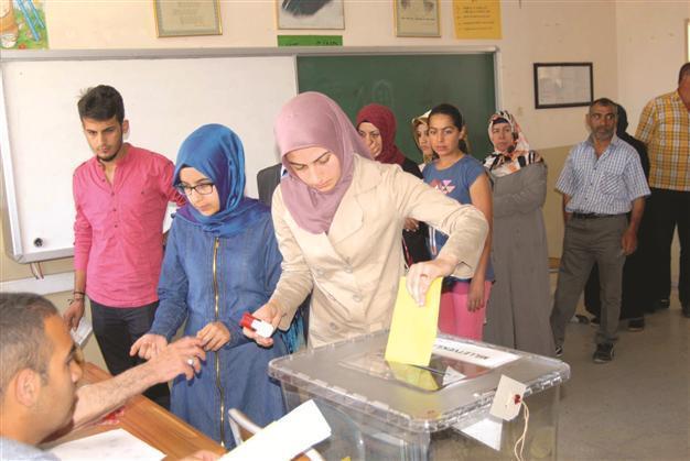 Turkey sees rise in voters ahead of Nov. 1 poll