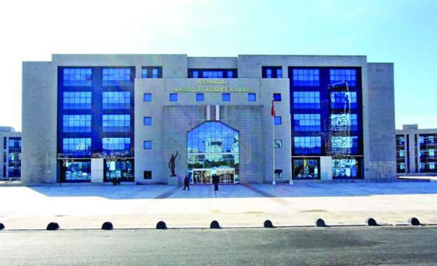Gun found in Istanbul courthouse toilet