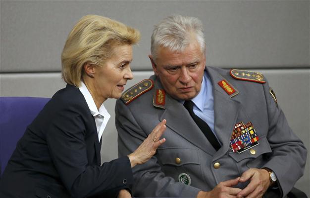 German minister visits Turkey for talks on deployment of 550 personnel, arms
