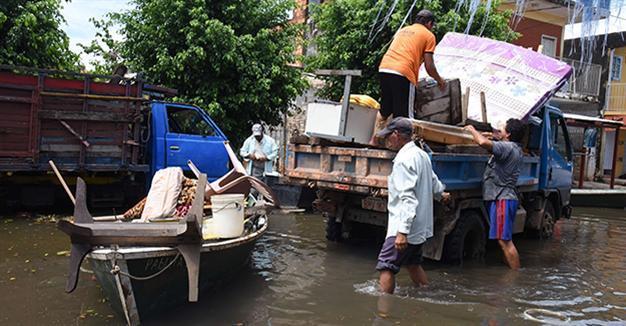 Over 100,000 flee flooding in Paraguay, Argentina, Brazil, Uruguay