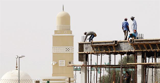 Dubai to raise spending on balanced 2016 budget