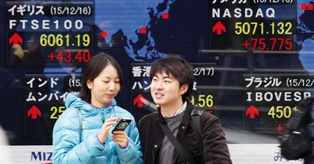Investors eye data in year’s last week
