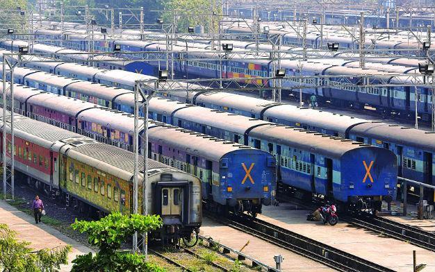 Leaders Modi, Abe bolster close ties with bullet train deal