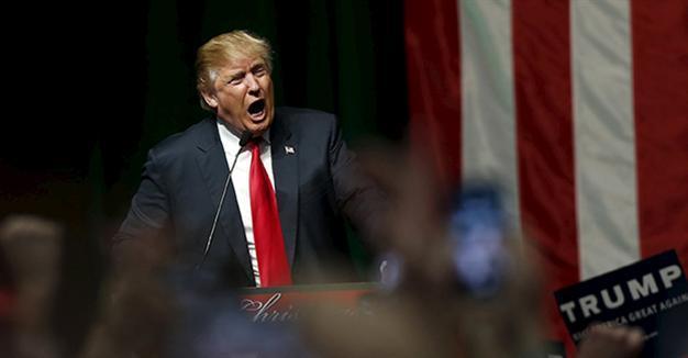Trump laps Republican field in latest 2016 poll