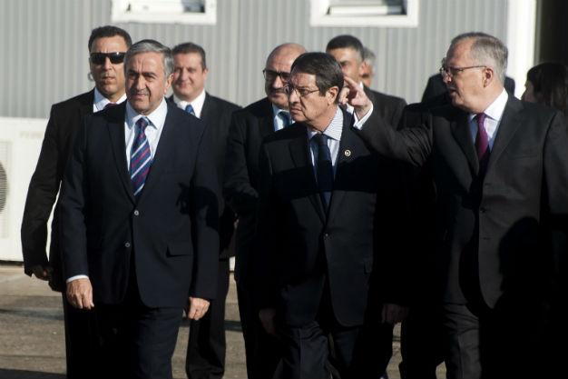 Two leaders of Cyprus wish joint Happy New Year
