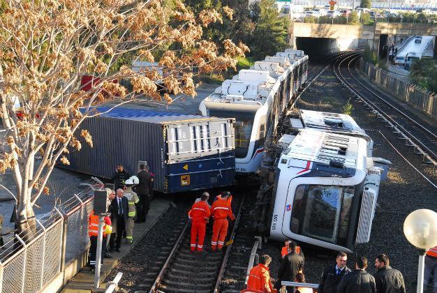İzmir metro crash injures 12